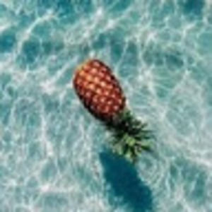 Meet your Posher, Averi